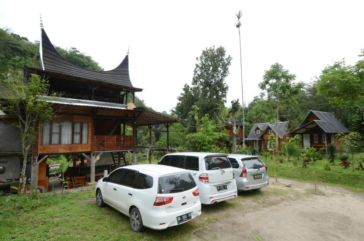 Canyon Jungle Stay Bukittinggi Exterior photo