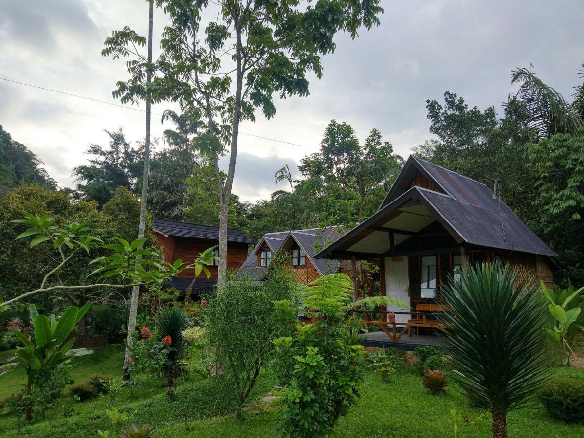 Canyon Jungle Stay Bukittinggi Exterior photo